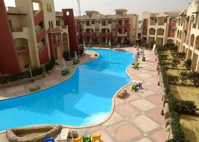 Chalet شاليهات بورتو ساوث بيتش للأسر فقط An