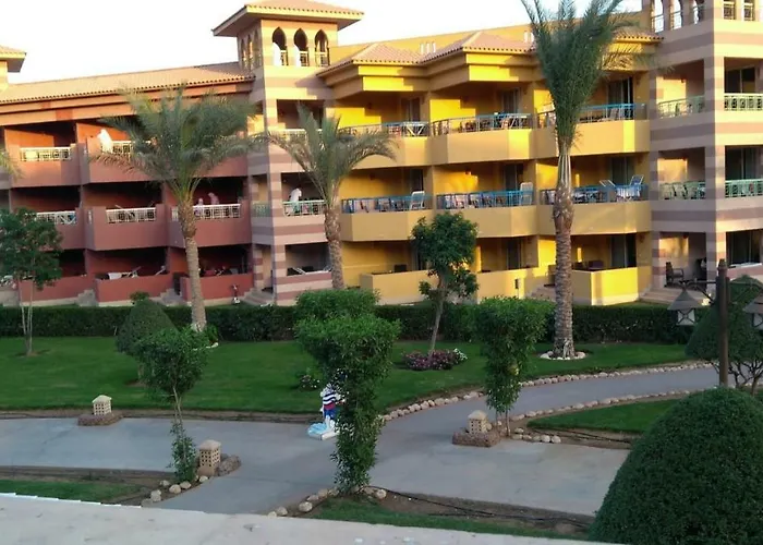 Chalet شاليهات بورتو ساوث بيتش للأسر فقط An