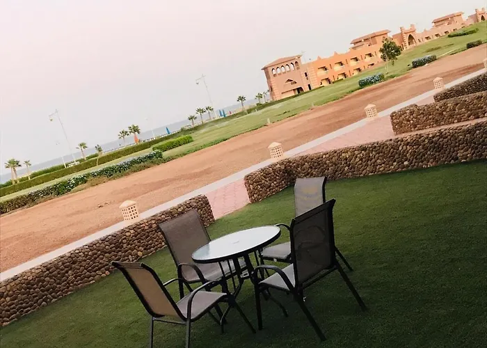 شاليهات بورتو ساوث بيتش للأسر فقط An Ain Sukhna